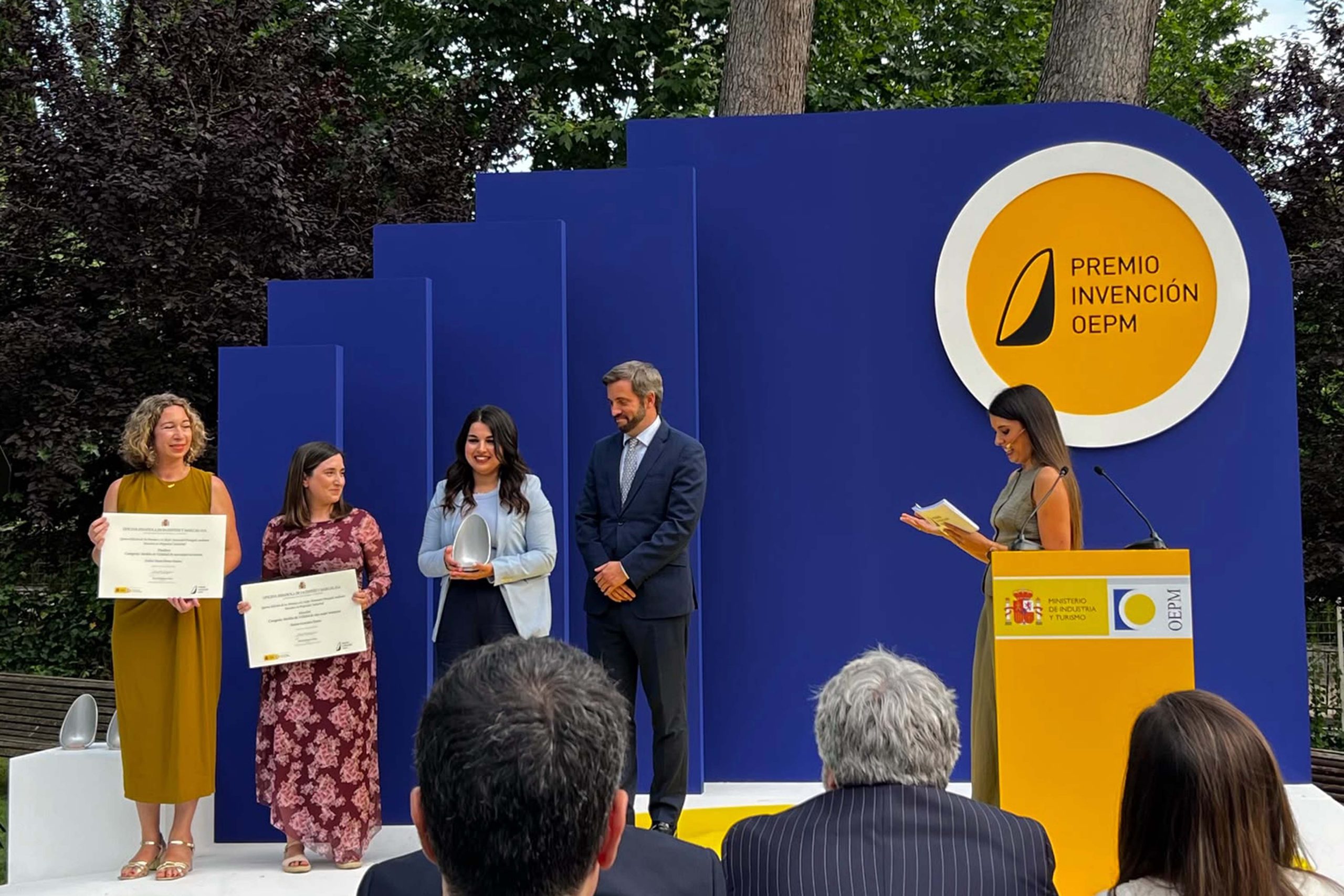 Entrega del premio a la Mejor Invención de 'Mujer Inventora' en Madrid.